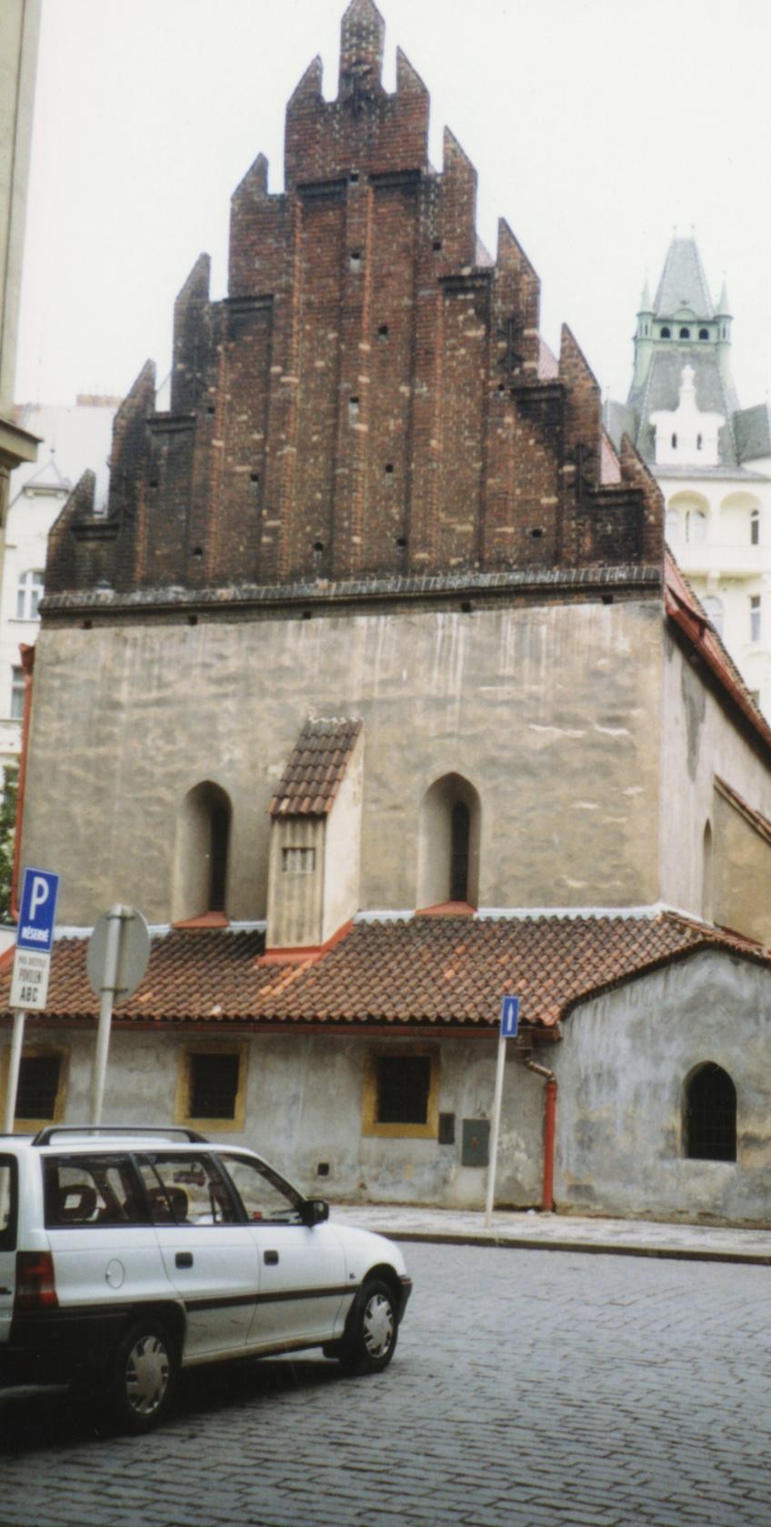 Photo of old-new synagogue